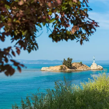 Saint Lucas Aparthotel 3*